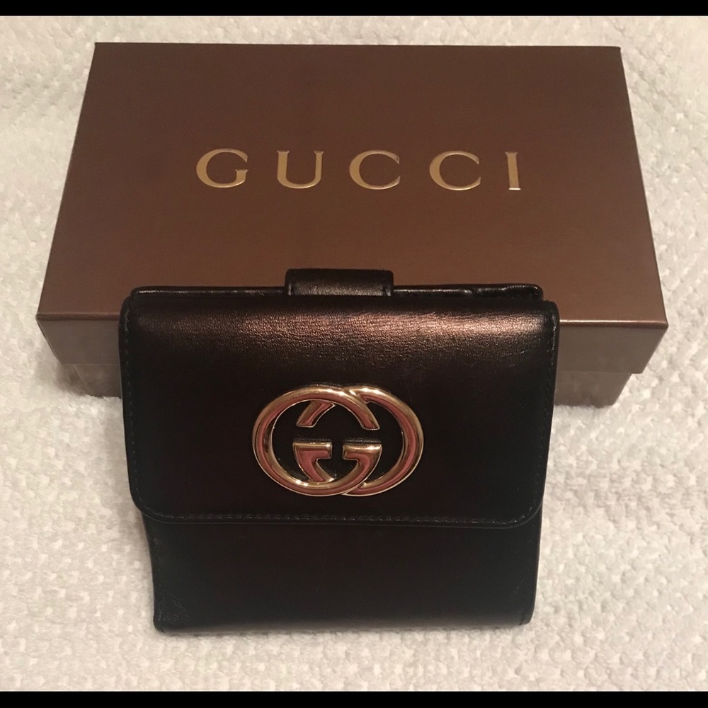 Gucci leather wallet